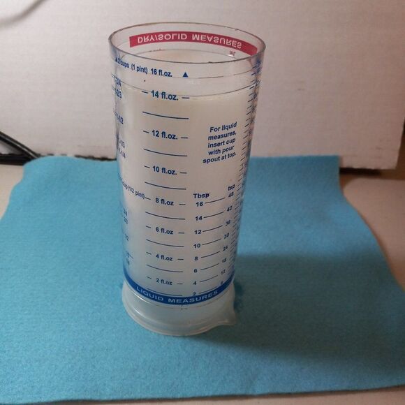 Vintage Pampered Chief Dry/Liquid Measuring device Cottagecore Kitsch - Picture 2 of 7